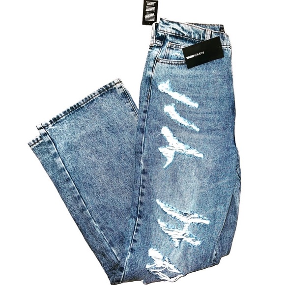 NWT- Fashion Nova Fit & Flare Jeans
